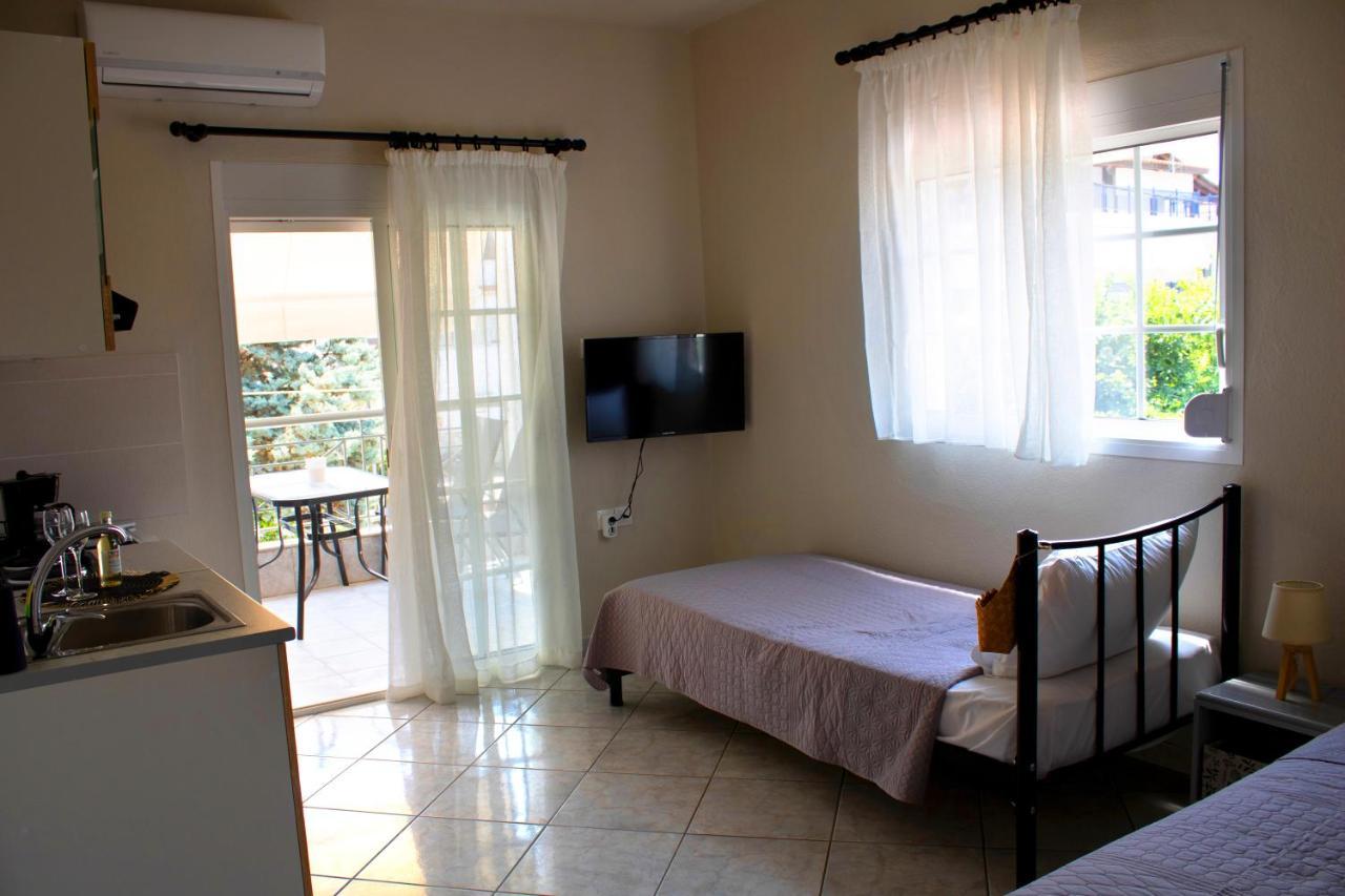 Posidonia Resort No1 Vrasná Extérieur photo